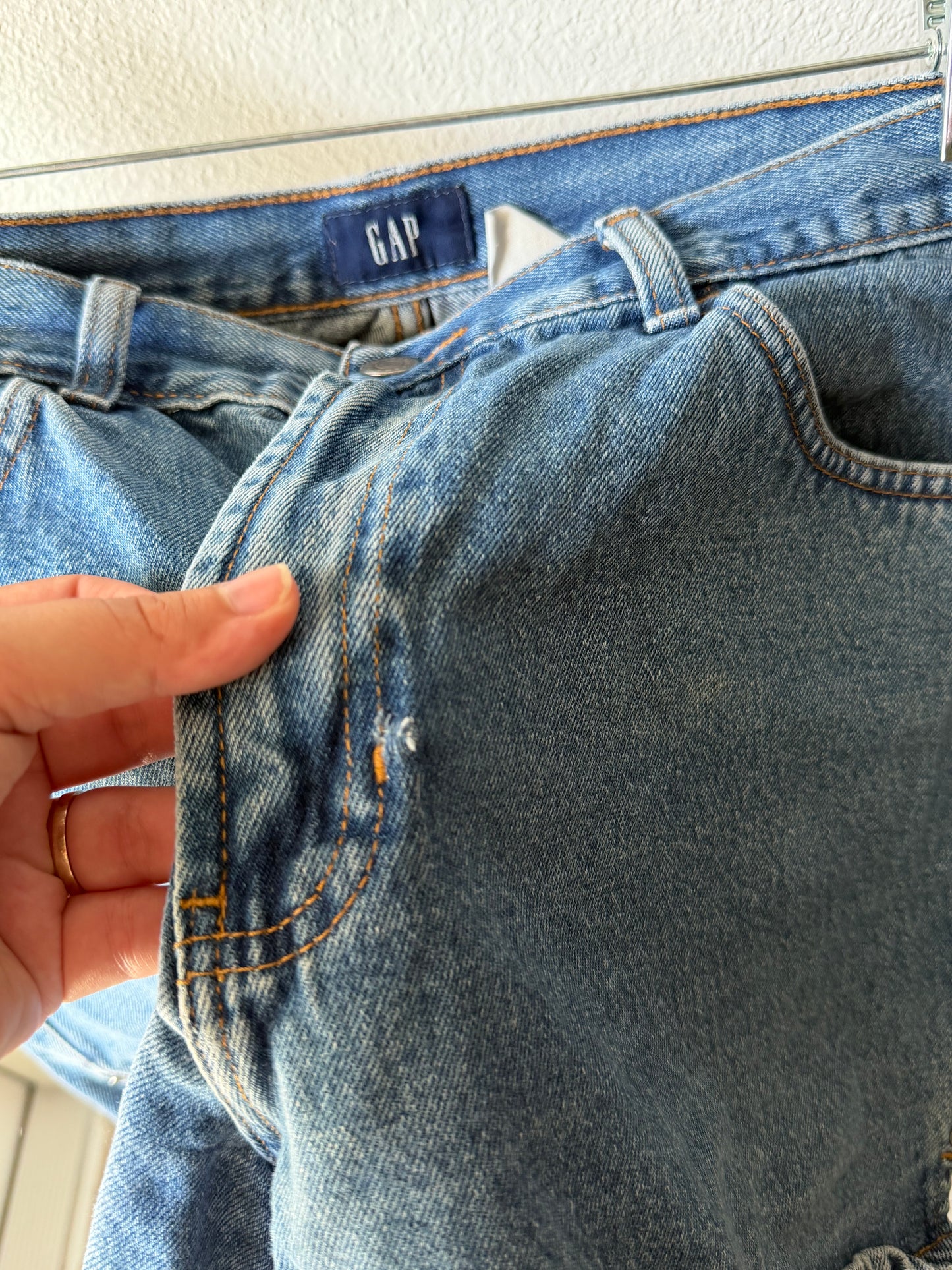 Vintage 90’s/00’s Gap Medium Wash Denim Shorts