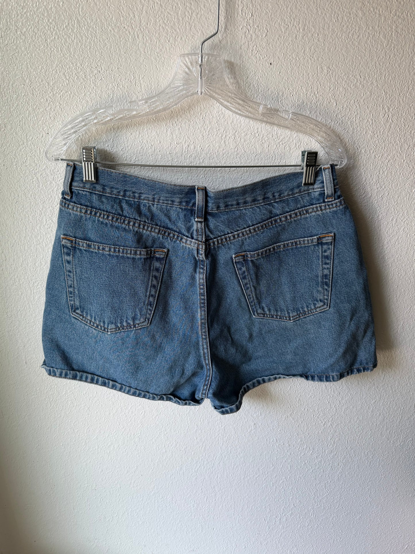Vintage 90’s/00’s Gap Medium Wash Denim Shorts