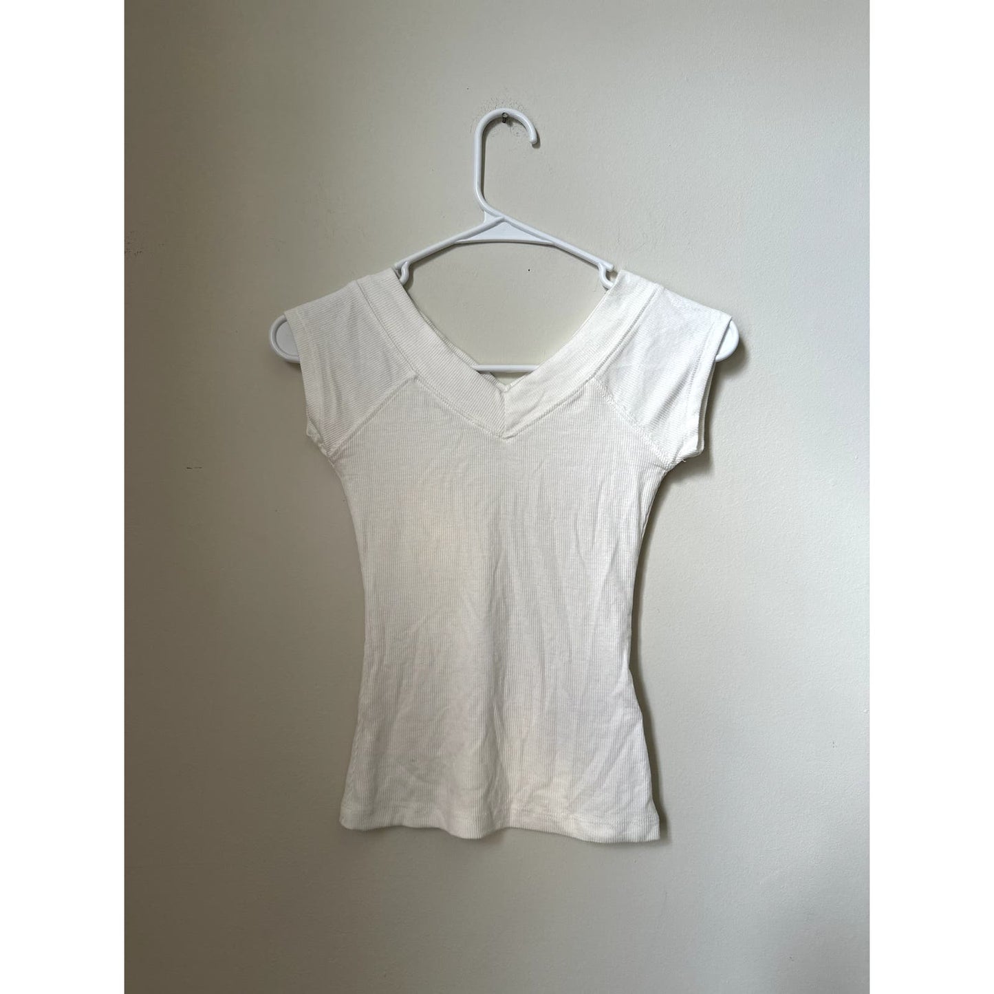 Urban Outfitters BDG Ribbed Short Sleeve Basic, Size Small