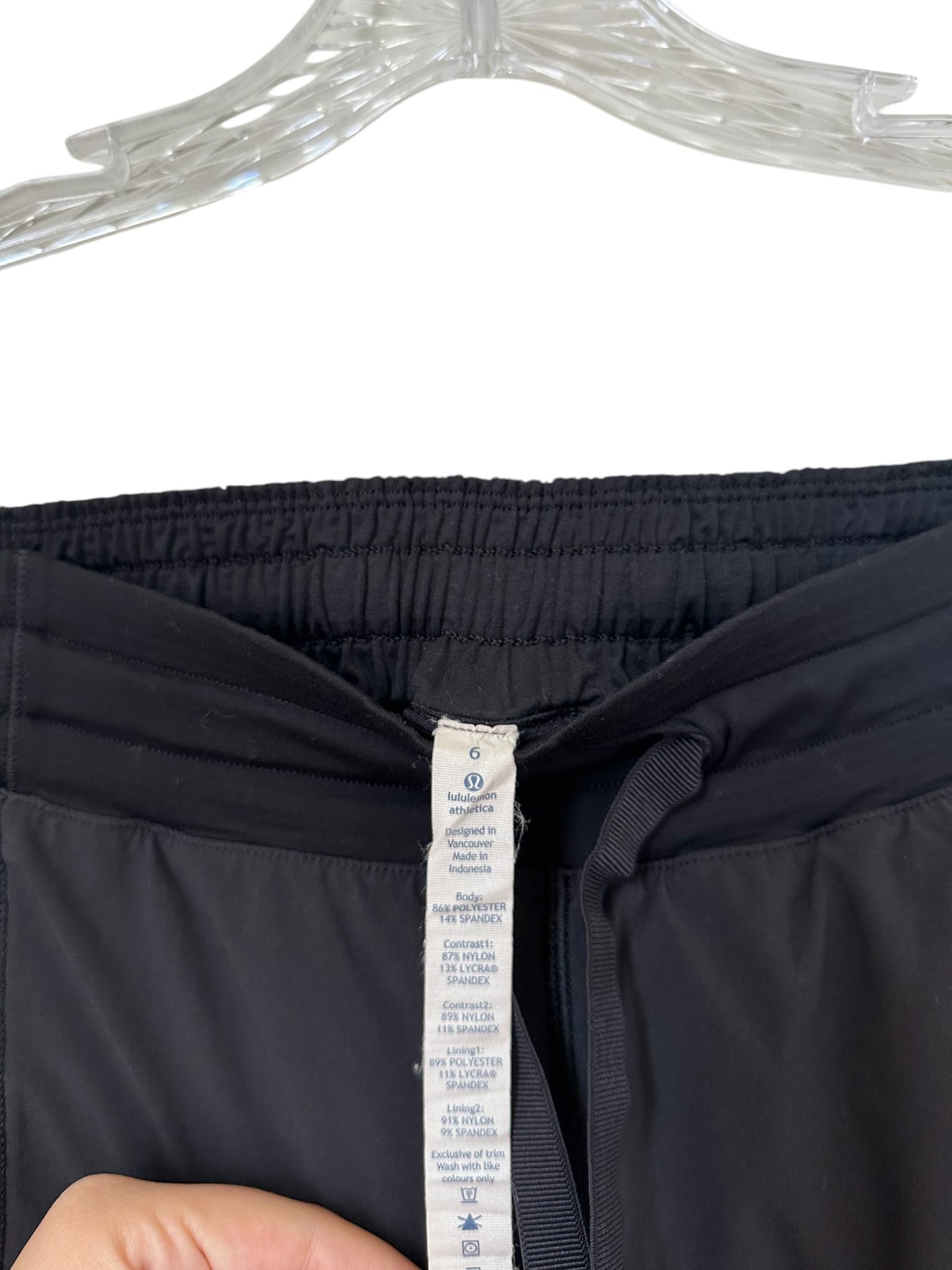 Lululemon Hotty Hots, Size 6