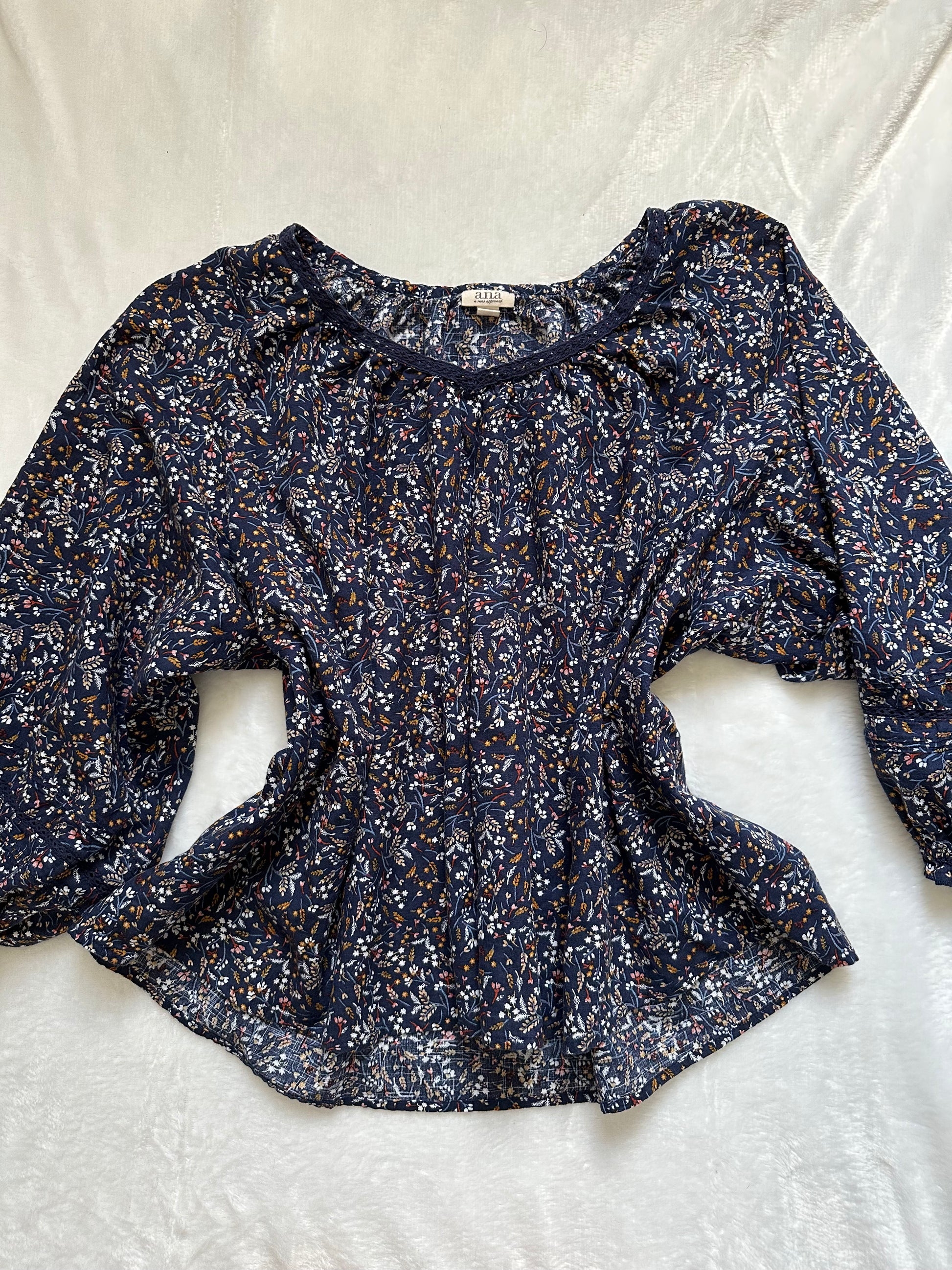 Ana Floral Blouse - Better World Thrift