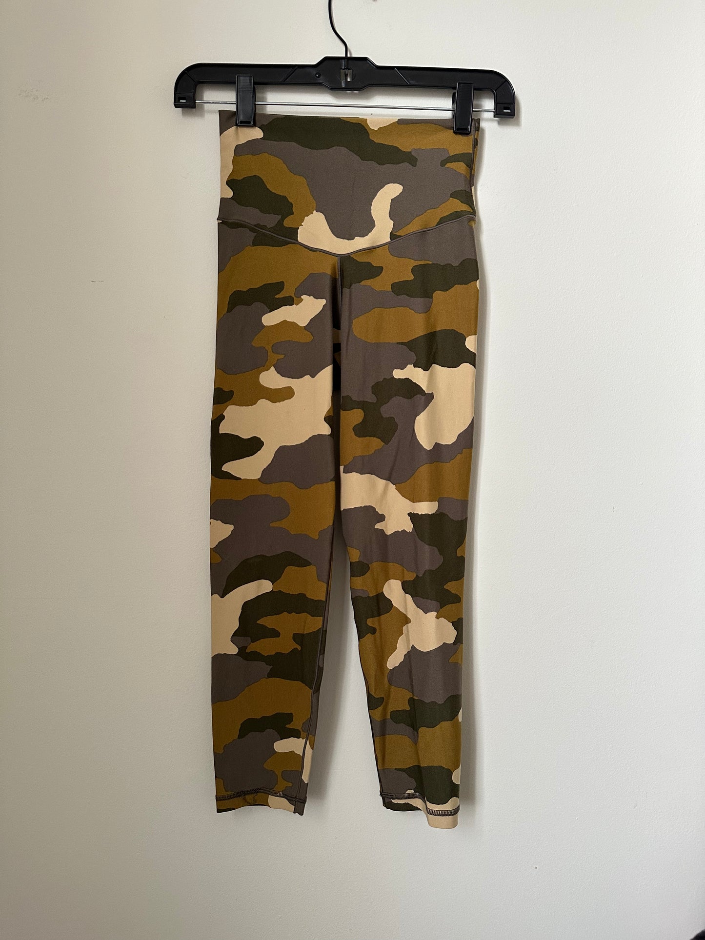 Aerie Offline Real Me 3/4 Crop Camo Leggings , Size Small